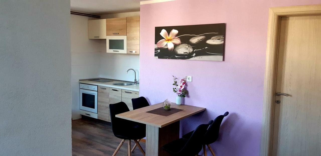 Apartmani Bilic Korenica Exteriör bild