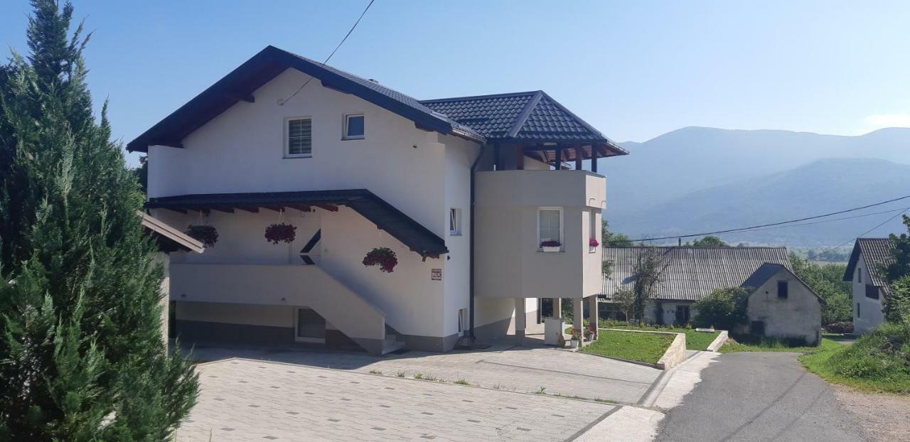 Apartmani Bilic Korenica Exteriör bild